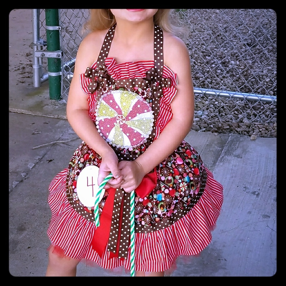 Christmas pic pageant wear